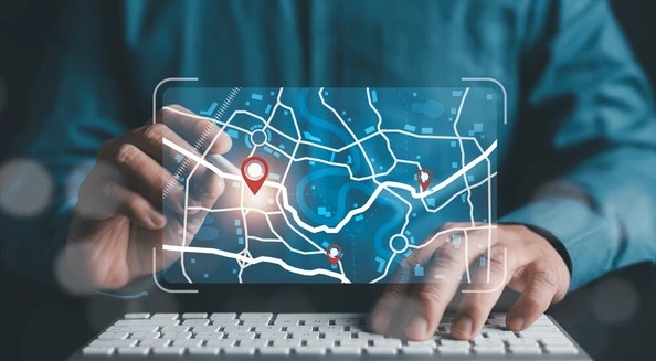 Field staff location tracking software and GPS attendance